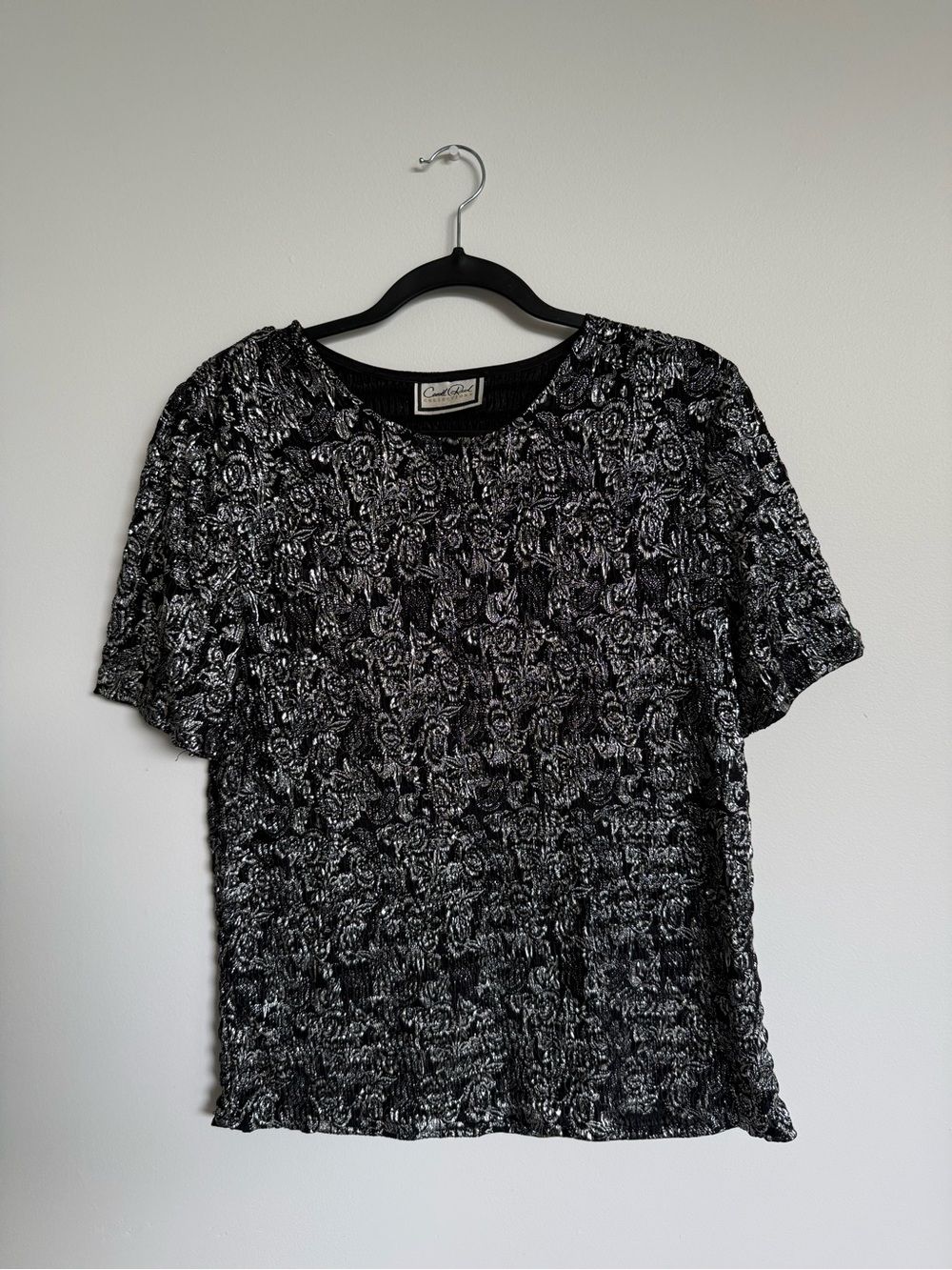 Carrol Reed Collections Black & Silver Textured Short Sleeve Top